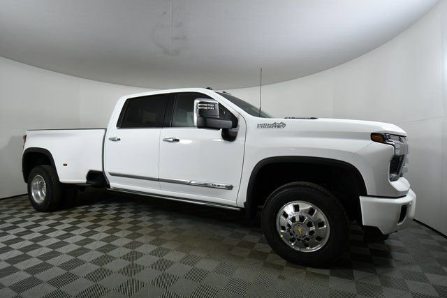 New 2026 Chevrolet Silverado 3500 High Country w/ Technology Package image 9