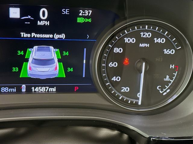 Used 2024 Cadillac XT5 Sportv w/ Technology Package image 15