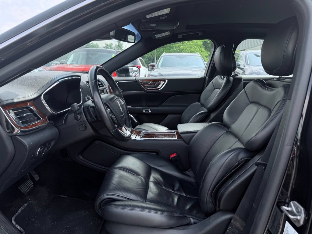 Used 2017 Lincoln Continental Select w/ Climate Package AWD/4WD image 19