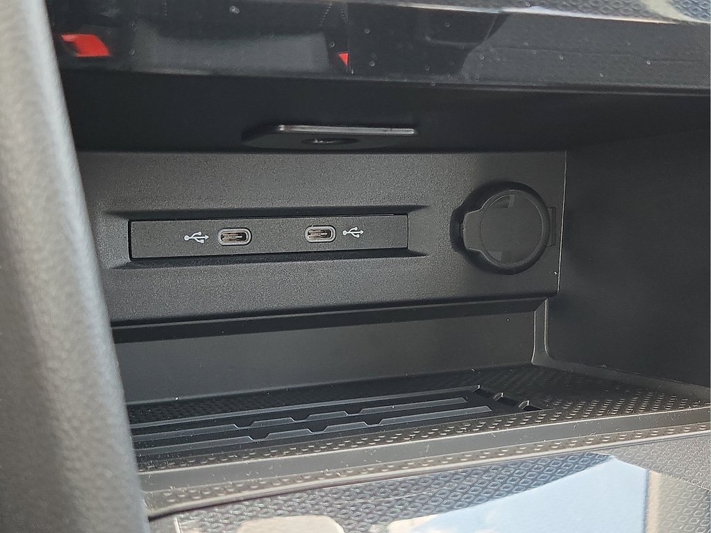New 2026 Volkswagen Taos SE FWD image 20