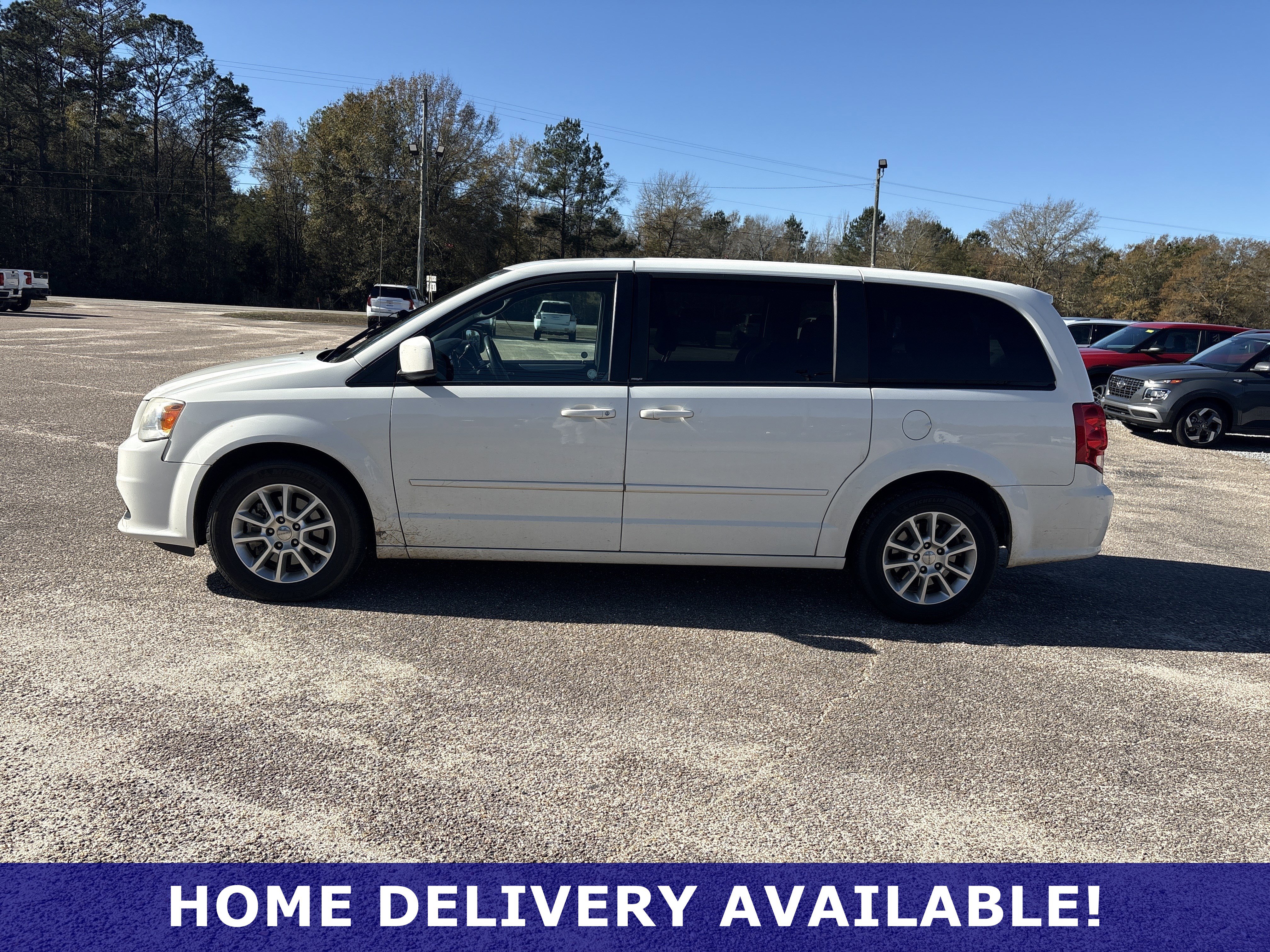 Used 2013 Dodge Grand Caravan R/T image 4