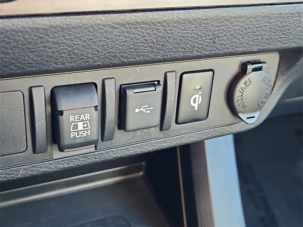 Used 2021 Toyota Tacoma TRD Off-Road image 17