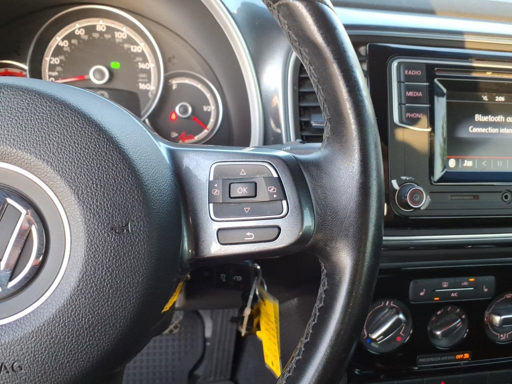 Used 2017 Volkswagen Beetle 1.8T S FWD image 17