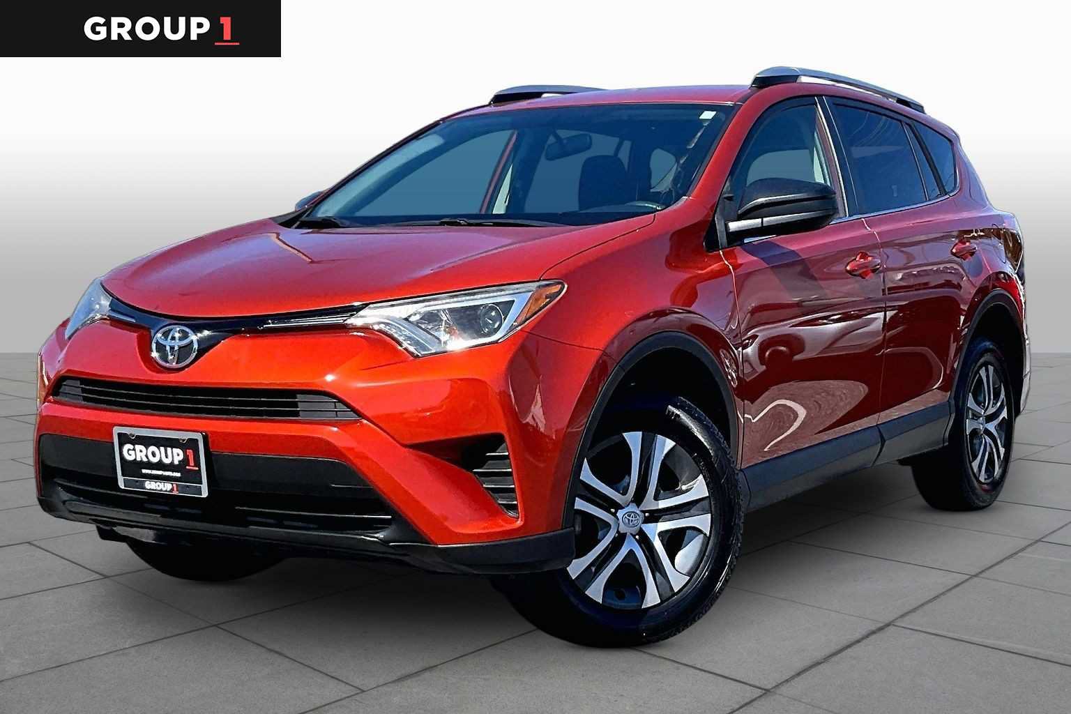 Used 2016 Toyota RAV4 LE AWD/4WD video 1