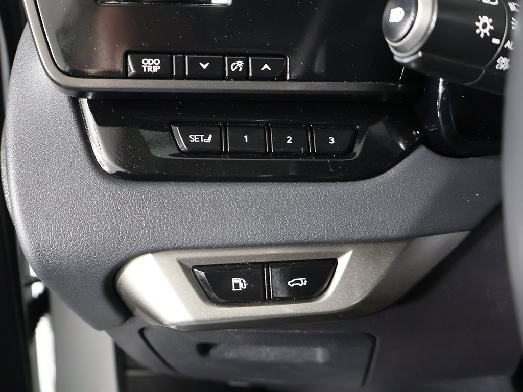 Used 2023 Lexus RX 350h w/ Accessory Package (2T) AWD/4WD image 36
