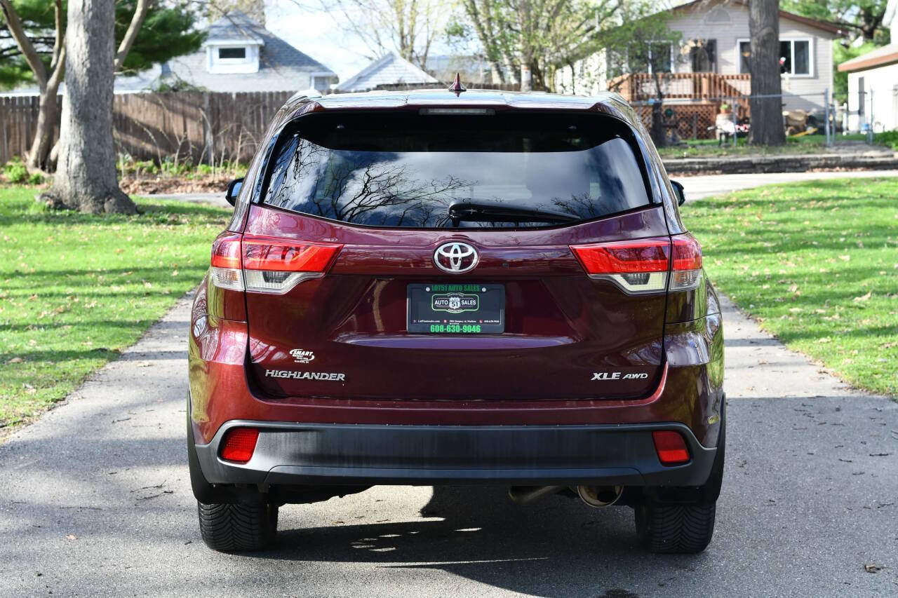 Used 2018 Toyota Highlander XLE image 5