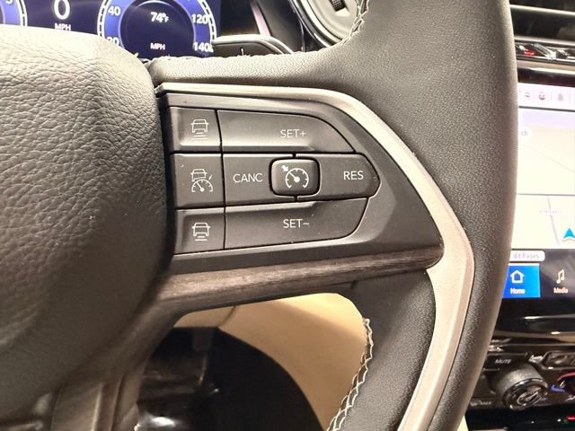 Used 2023 Jeep Grand Cherokee Limited w/ Rear Seat Video Group I AWD/4WD image 30