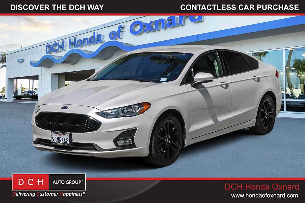 Used 2020 Ford Fusion SE w/ Equipment Group 151A FWD image 1
