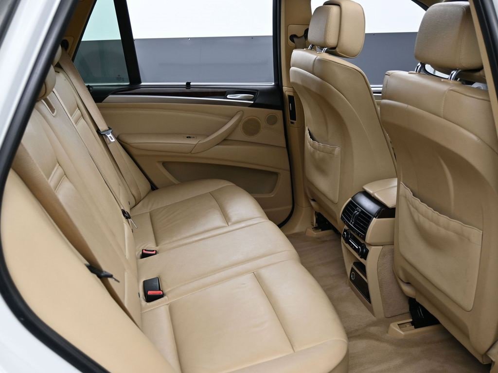 Used 2012 BMW X5 xDrive35d image 34