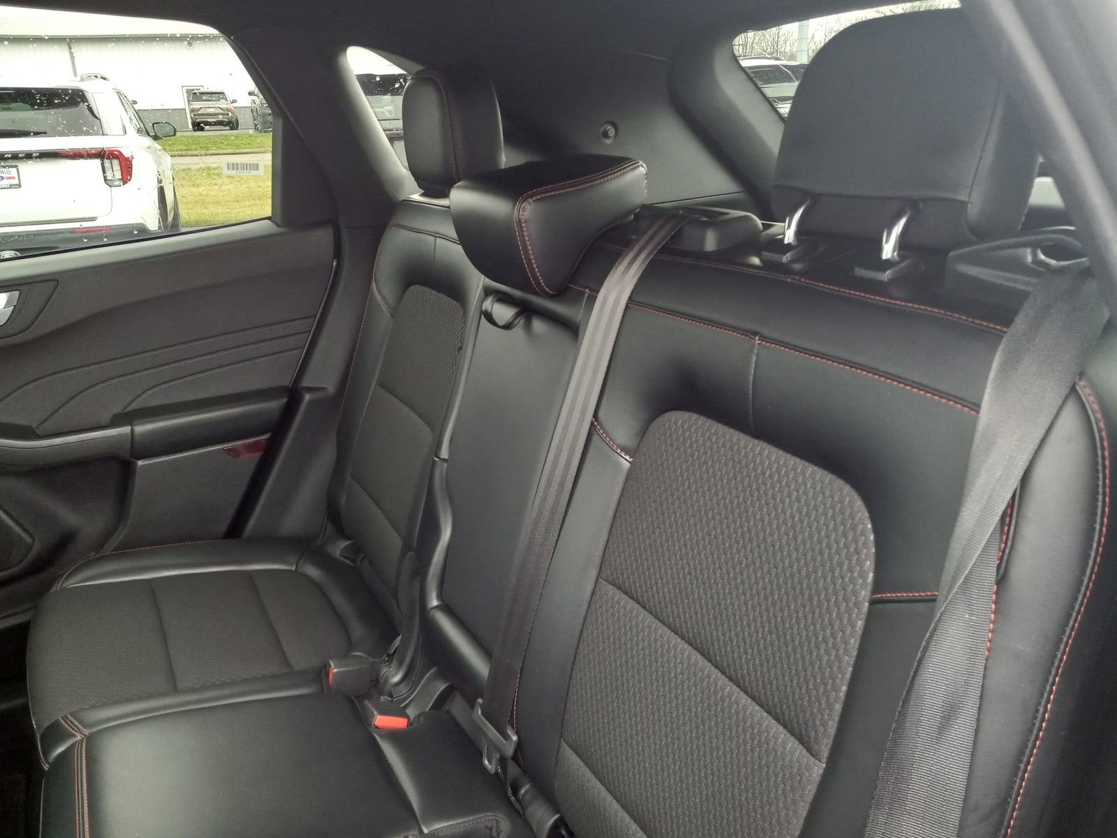 Used 2024 Ford Escape ST-Line image 15