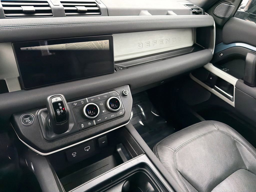 Used 2023 Land Rover Defender 110 S image 25
