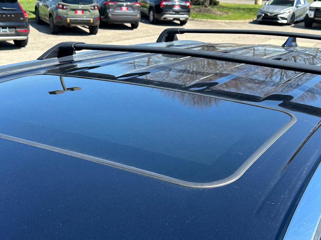 Used 2020 Toyota Highlander Limited AWD/4WD image 12