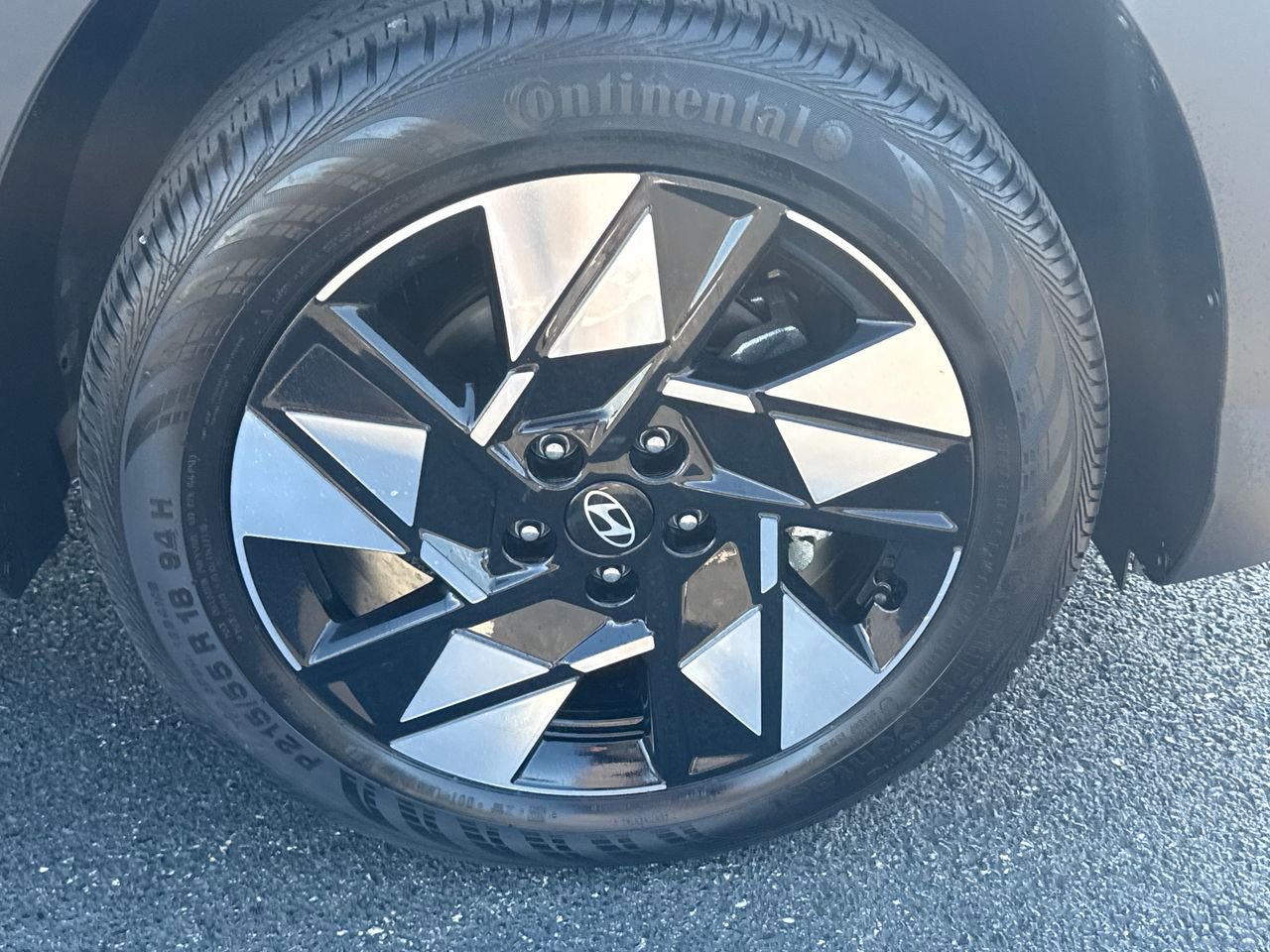 Used 2025 Hyundai Kona SEL FWD image 8