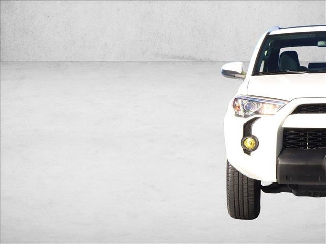 Used 2018 Toyota 4Runner SR5 w/ Preferred Accessory Package AWD/4WD image 12