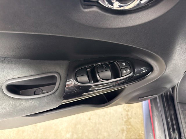 Used 2015 Nissan Juke NISMO AWD/4WD image 13