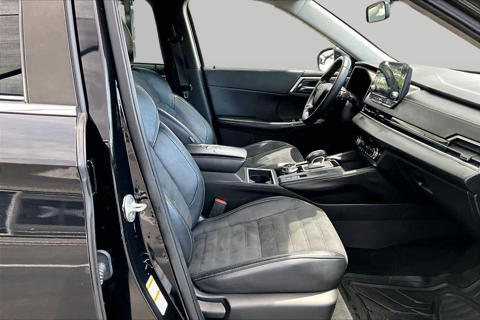 Used 2022 Mitsubishi Outlander SE AWD/4WD image 9