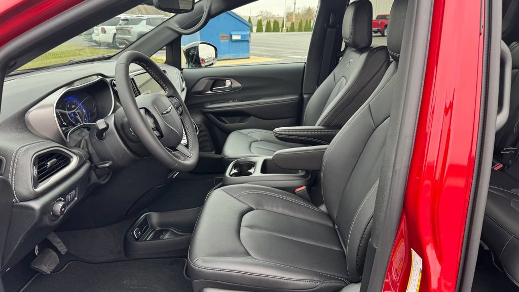 New 2026 Chrysler Pacifica Select w/ S Appearance Package FWD image 10