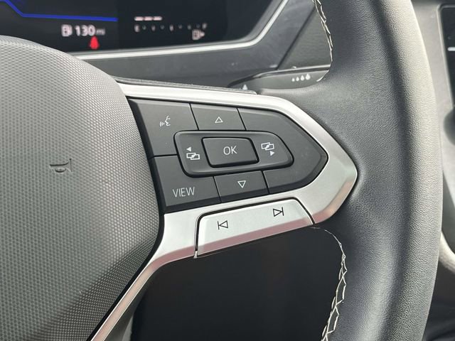 Used 2023 Volkswagen Tiguan SE w/ Panoramic Sunroof Package FWD image 29