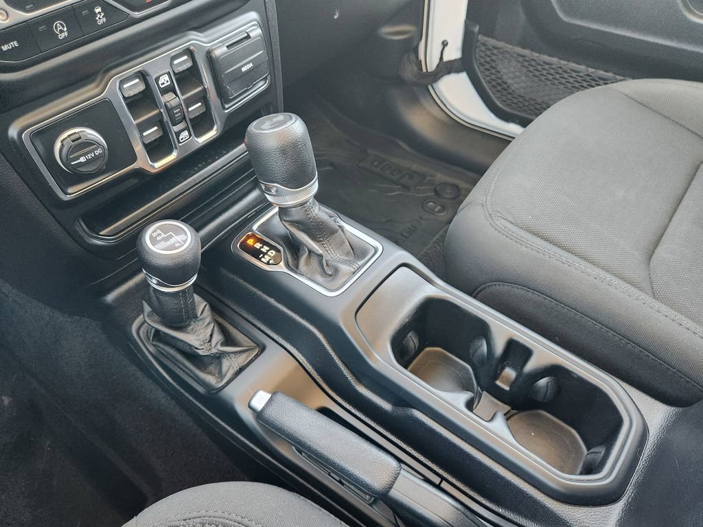 Used 2021 Jeep Wrangler Unlimited Sport AWD/4WD image 23