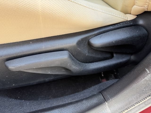 Used 2017 Toyota Corolla LE FWD image 24