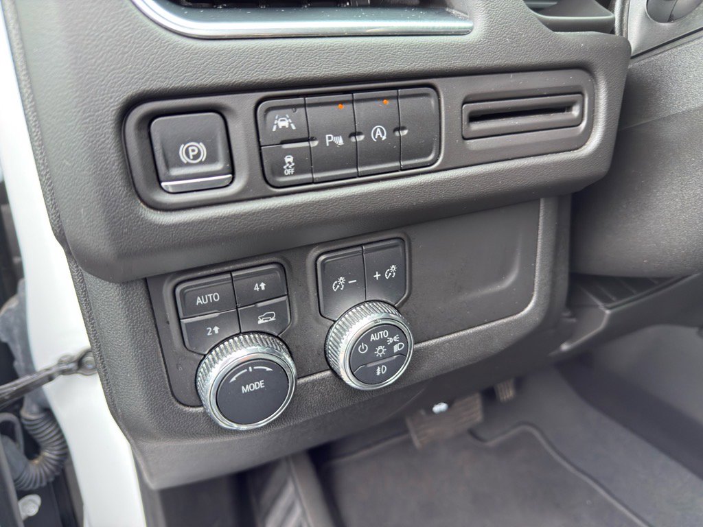 Certified 2024 GMC Yukon SLT image 10