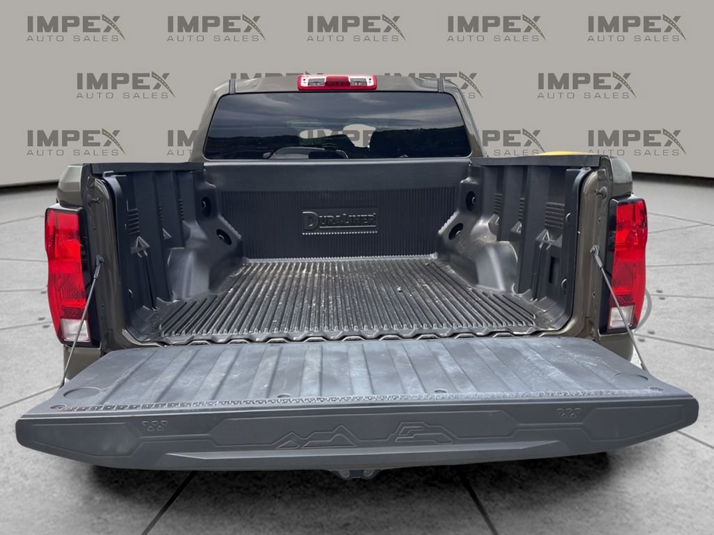 Used 2023 Chevrolet Colorado W/T RWD image 25