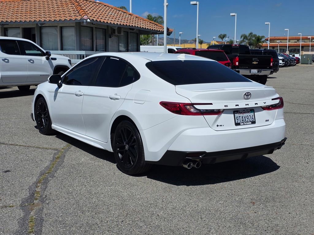 Used 2025 Toyota Camry SE FWD image 6