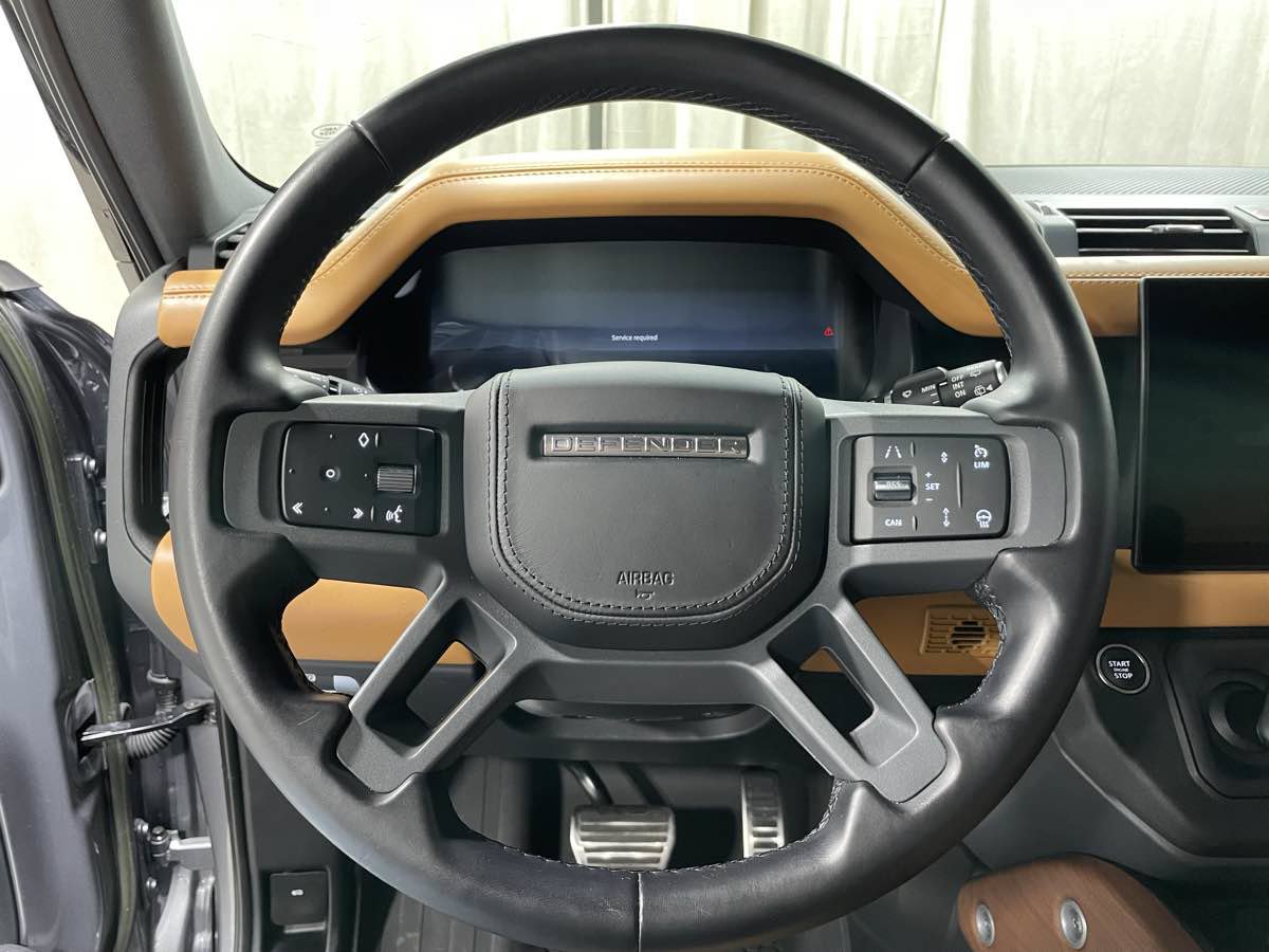 Used 2023 Land Rover Defender 130 X AWD/4WD image 10