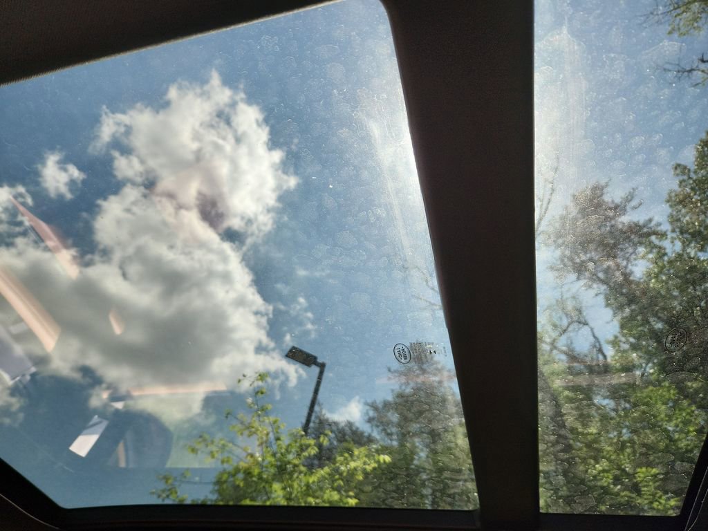 Used 2024 Land Rover Defender 110 V8 AWD/4WD image 26