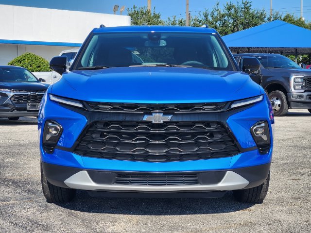 Used 2024 Chevrolet Blazer LT w/ Convenience Package FWD image 2