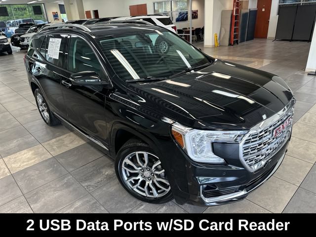 Used 2024 GMC Terrain Denali w/ Denali Premium Package AWD/4WD image 11