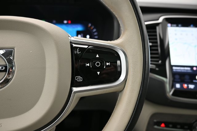 Used 2024 Volvo XC90 B5 Plus w/ Protection Package Premier AWD/4WD image 24