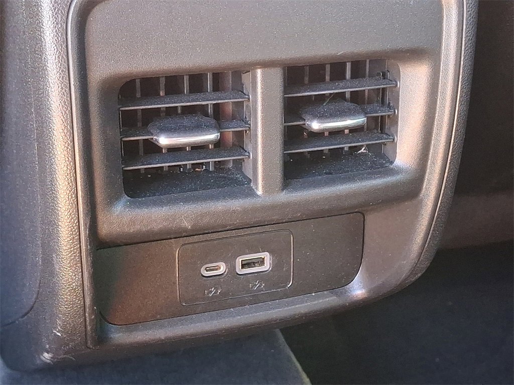 Certified 2024 Cadillac XT4 Premium Luxury image 11