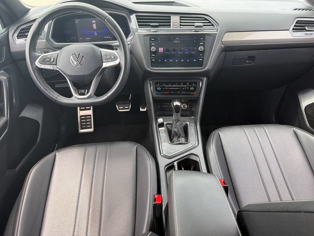 Certified 2023 Volkswagen Tiguan SE R-Line FWD image 20