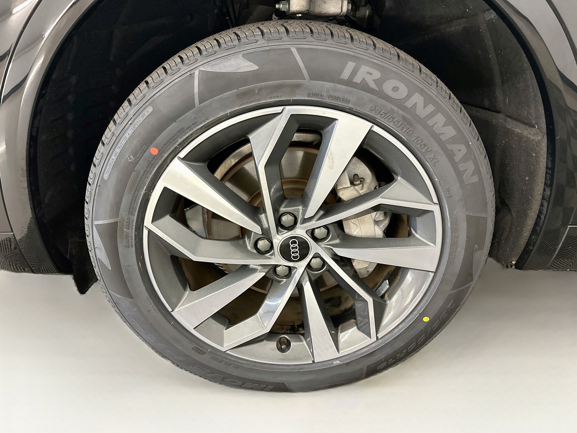 Used 2023 Audi Q5 2.0T Premium Plus w/ Premium Plus Package AWD/4WD image 37