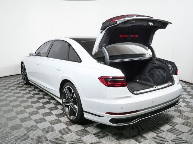 Used 2025 Audi A8 L 3.0T w/ Executive Package AWD/4WD image 32