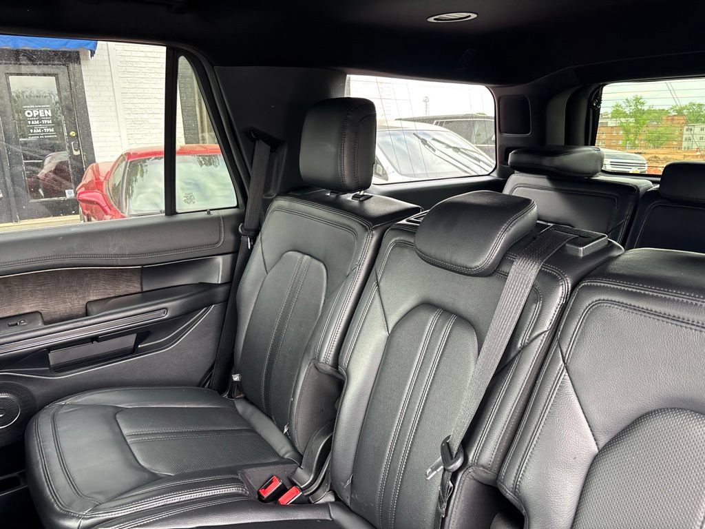 Used 2018 Ford Expedition Max Limited RWD image 11