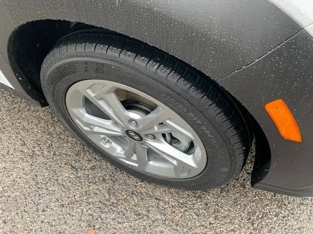 Certified 2023 Hyundai Kona SEL AWD/4WD image 9