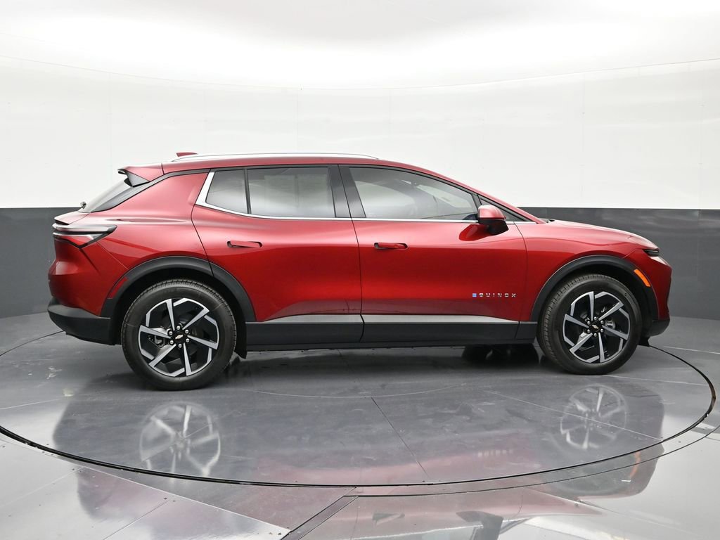 Used 2026 Chevrolet Equinox EV LT image 6