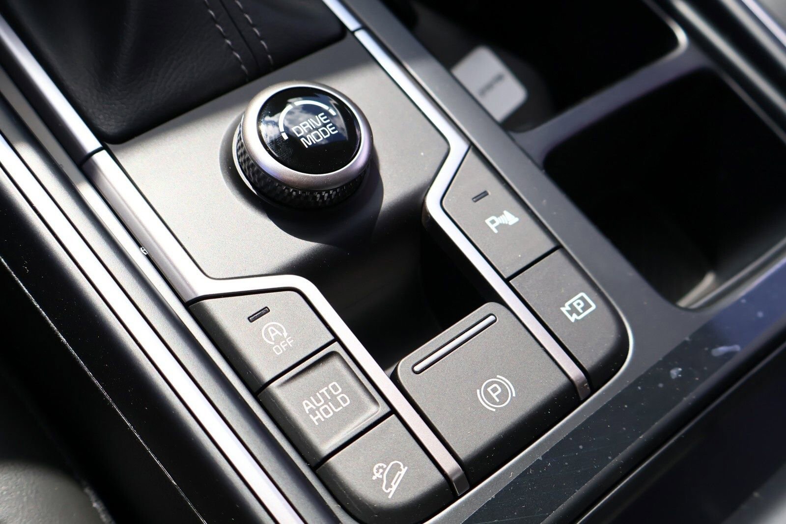 Used 2025 Kia Sorento S w/ Panoramic Sunroof Package image 11