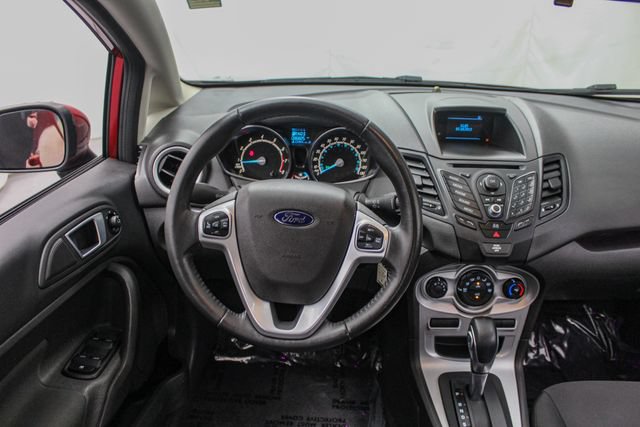 Used 2014 Ford Fiesta SE FWD image 24