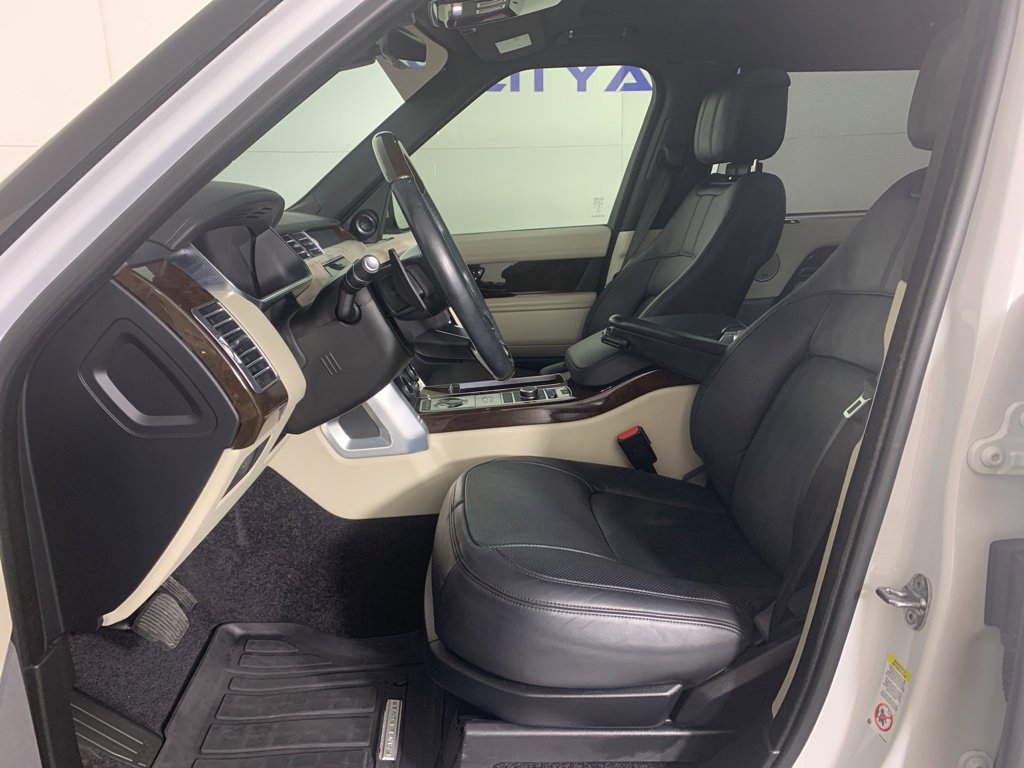 Used 2020 Land Rover Range Rover Long Wheelbase HSE image 15