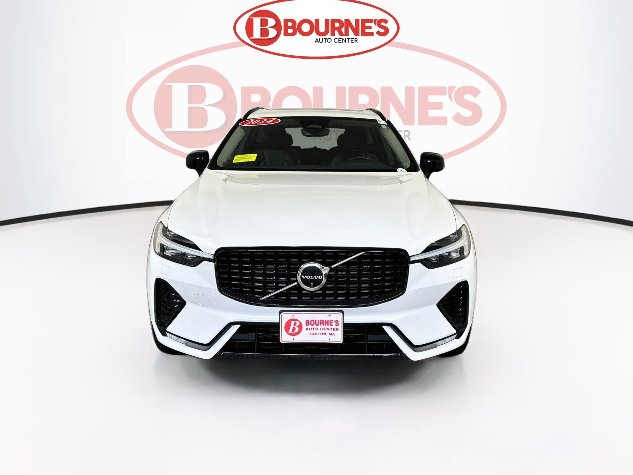 Used 2024 Volvo XC60 B5 Plus w/ Protection Package Premier AWD/4WD image 6