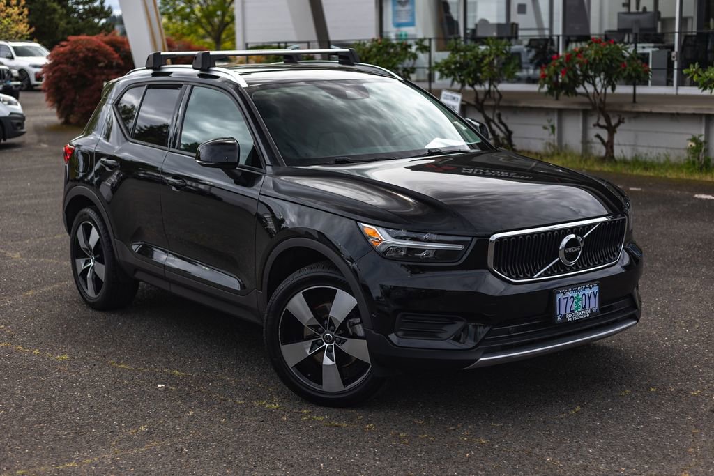 Used 2019 Volvo XC40 T5 Momentum AWD/4WD image 2