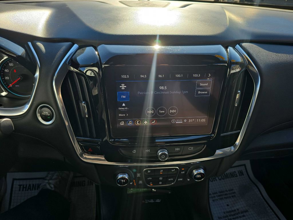 Used 2023 Chevrolet Traverse LT image 16