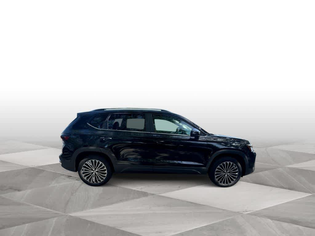New 2026 Volkswagen Taos SE FWD image 9