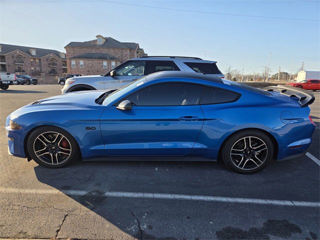 Used 2019 Ford Mustang GT Premium w/ Black Accent Package image 4