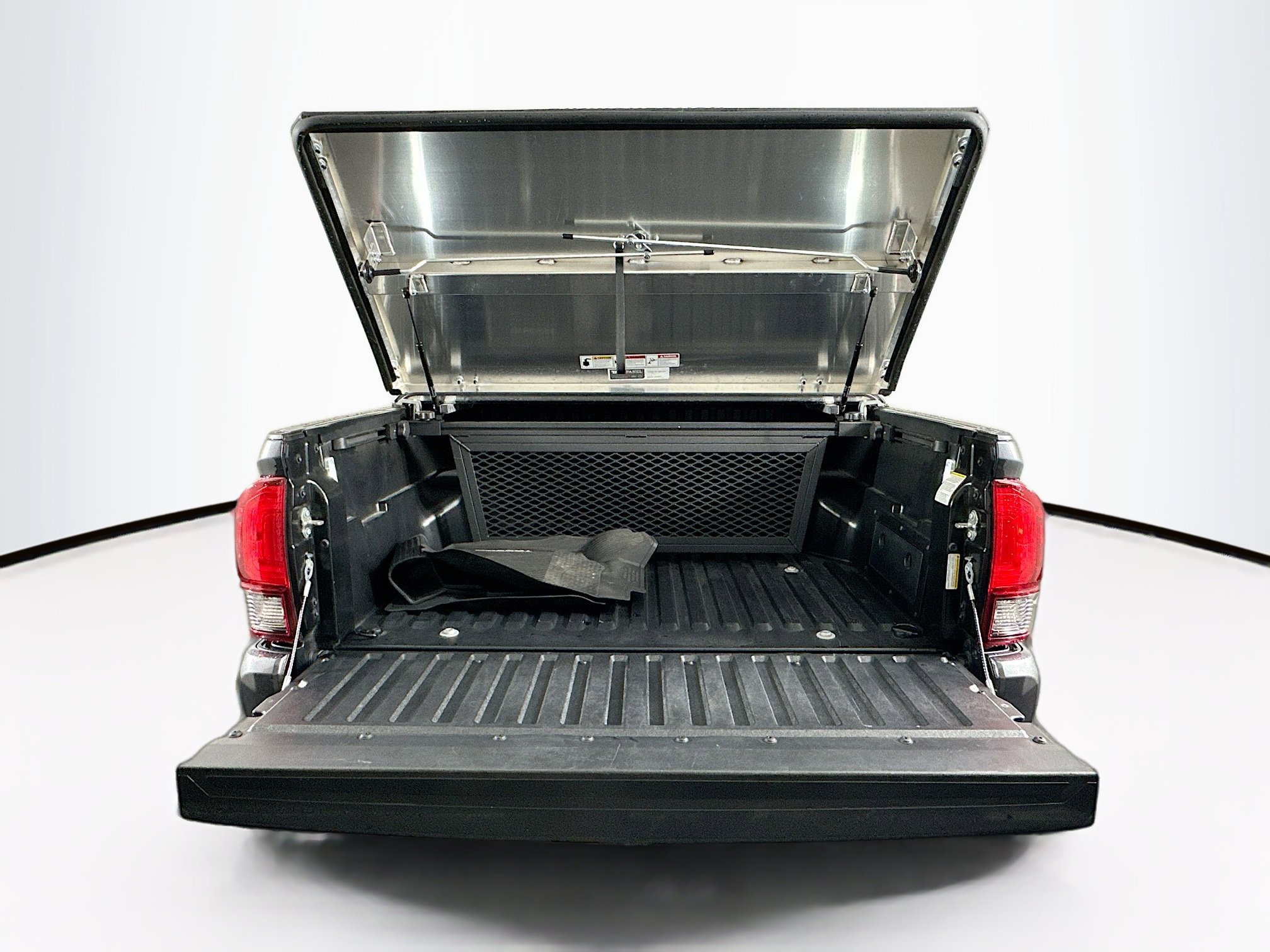 Used 2020 Toyota Tacoma SR w/ SX Package image 27