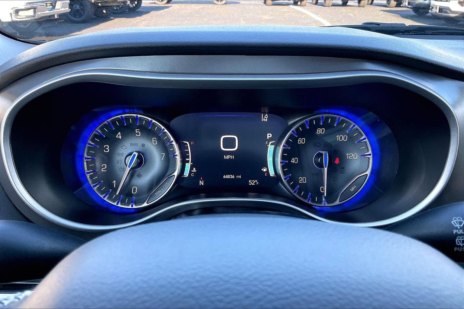 Used 2024 Chrysler Pacifica Touring-L image 18