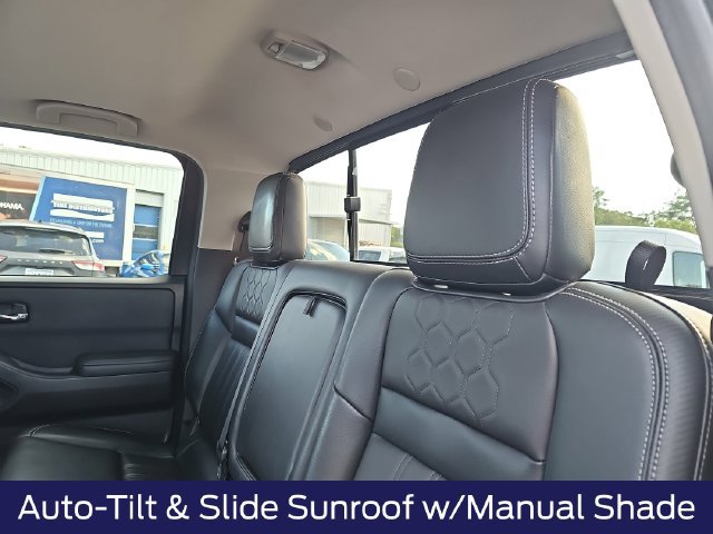 Used 2022 Nissan Frontier SV w/ SV Premium Package AWD/4WD image 15